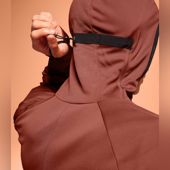 On Running Men's Climate Zip Hoodie Size XL - Picture 4 of 11